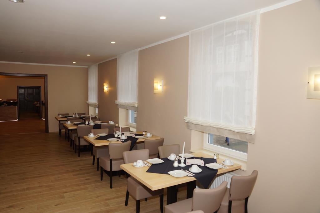 Hotel Deutsches Haus 블롬베르그 외부 사진