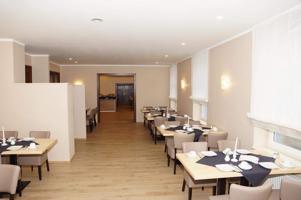 Hotel Deutsches Haus 블롬베르그 외부 사진