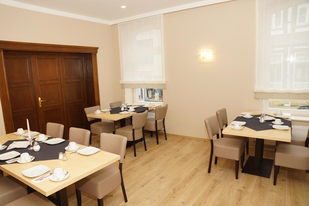 Hotel Deutsches Haus 블롬베르그 외부 사진