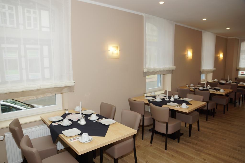 Hotel Deutsches Haus 블롬베르그 외부 사진