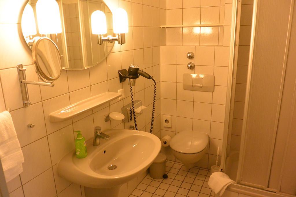 Hotel Deutsches Haus 블롬베르그 외부 사진